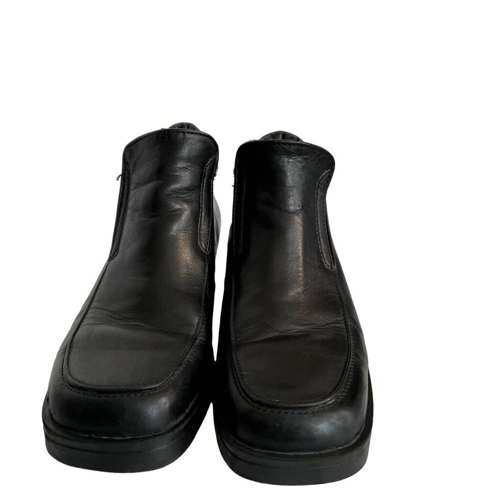 SKU 1475 LL Bean Women's Black Leather Pull-On Booties Size 8